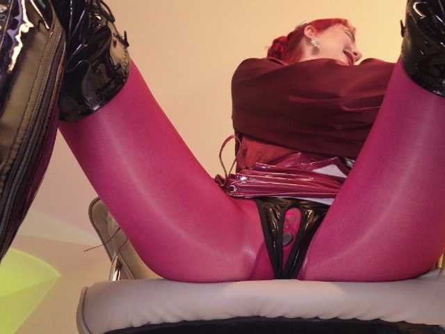 -redalexa- live cam on BongaCams