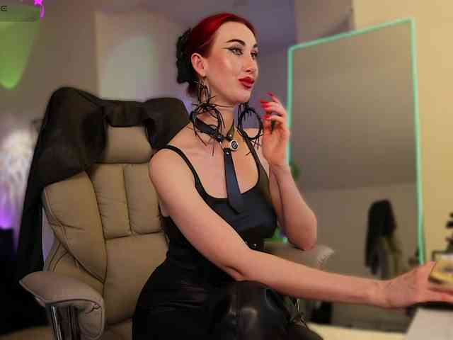 Lady_RedAlexa_ webcam