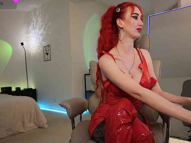 Lady_RedAlexa_ webcam