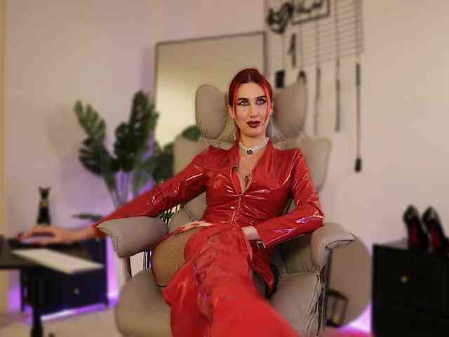 Lady_RedAlexa_ webcam