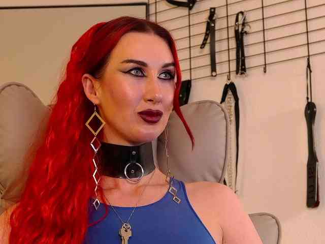 Lady_RedAlexa_ webcam