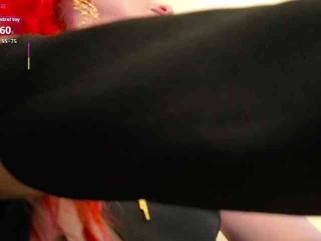 Lady_RedAlexa_ webcam