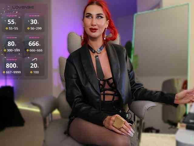 Lady_RedAlexa_ webcam