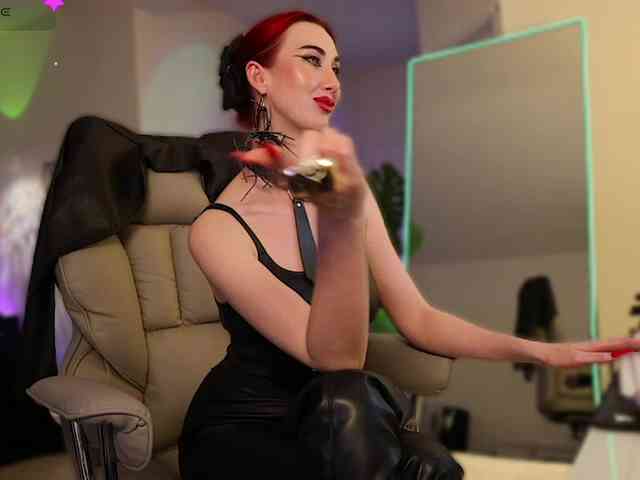 Lady_RedAlexa_ webcam