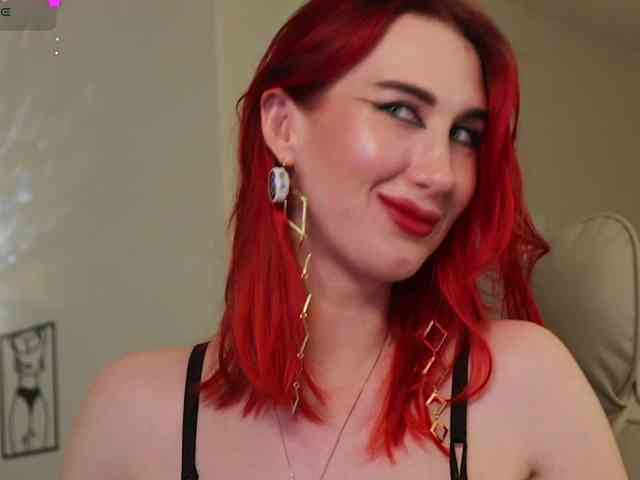 Lady_RedAlexa_ webcam