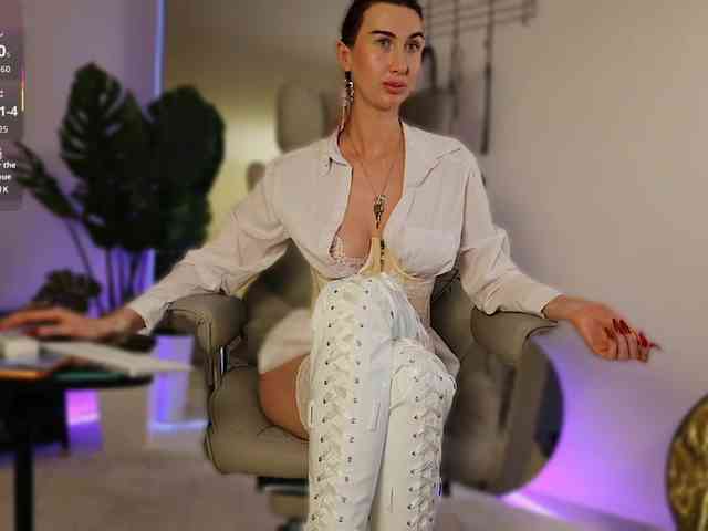 Lady_RedAlexa_ webcam