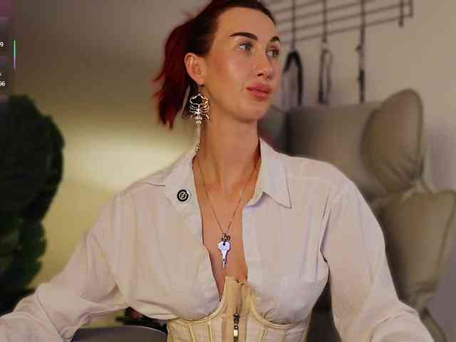 Lady_RedAlexa_ webcam