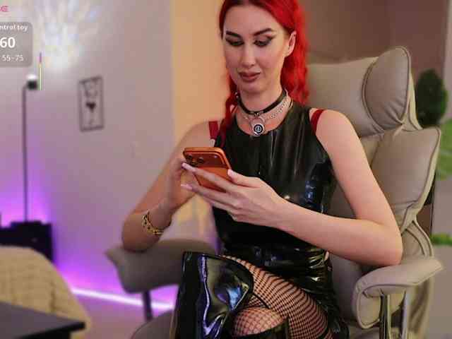 Lady_RedAlexa_ webcam