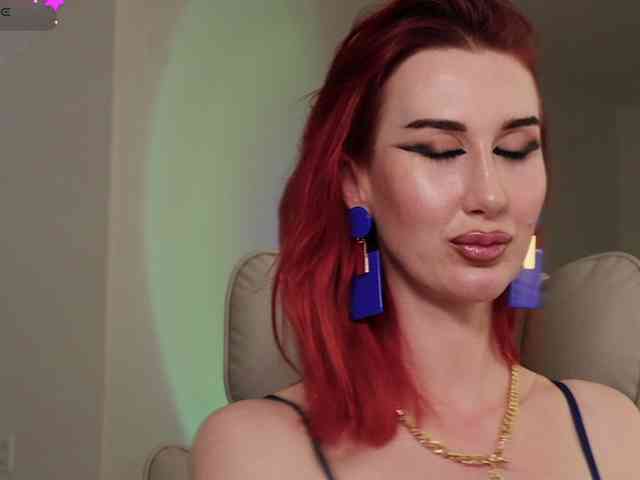 Lady_RedAlexa_ webcam