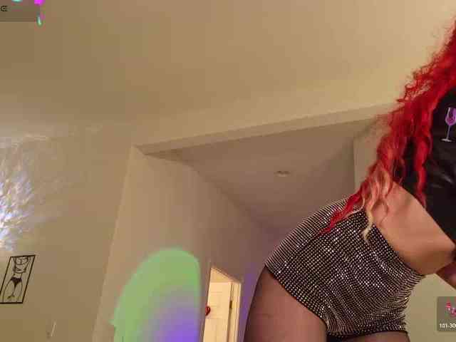 Lady_RedAlexa_ webcam