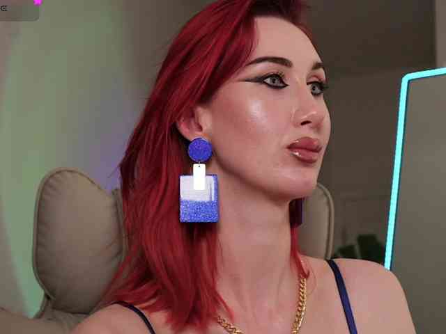 Lady_RedAlexa_ webcam