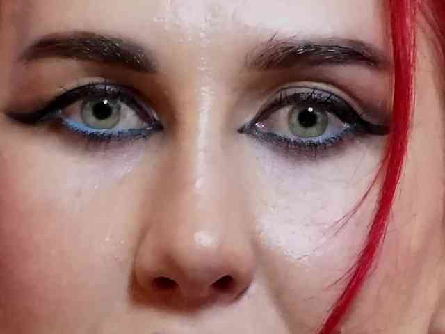 Lady_RedAlexa_ webcam