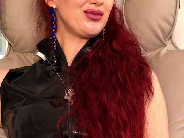 Lady_RedAlexa_ webcam