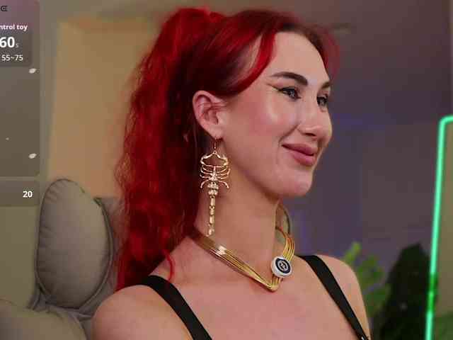 Lady_RedAlexa_ webcam