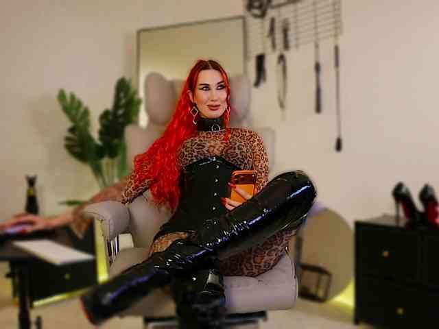 Lady_RedAlexa_ webcam