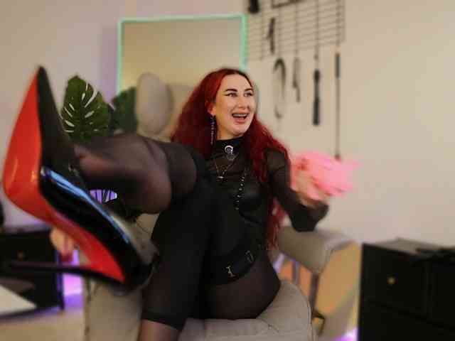 Lady_RedAlexa_ webcam