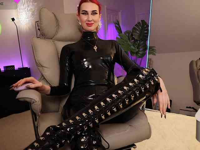 Lady_RedAlexa_ webcam