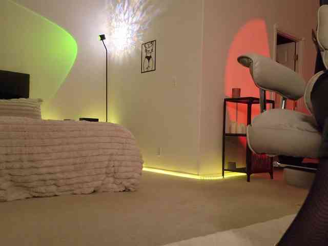 Lady_RedAlexa_ webcam