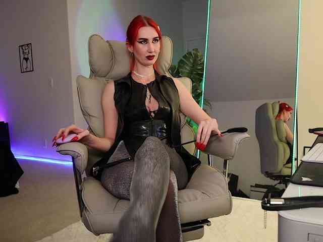 Lady_RedAlexa_ webcam