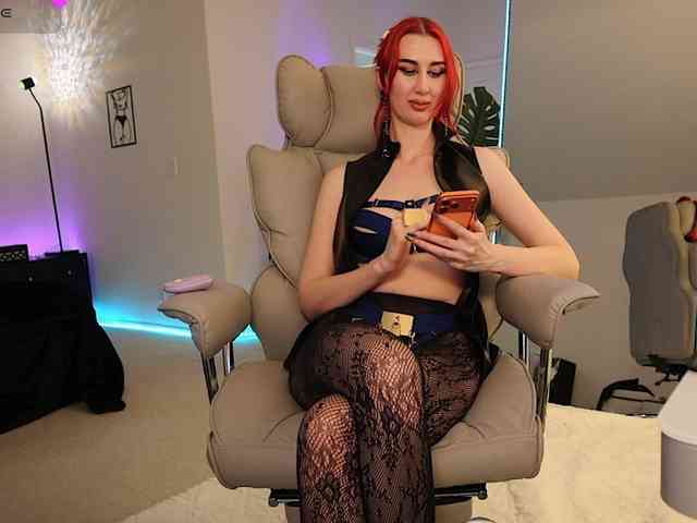 Lady_RedAlexa_ webcam
