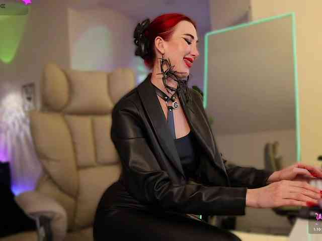 Lady_RedAlexa_ webcam