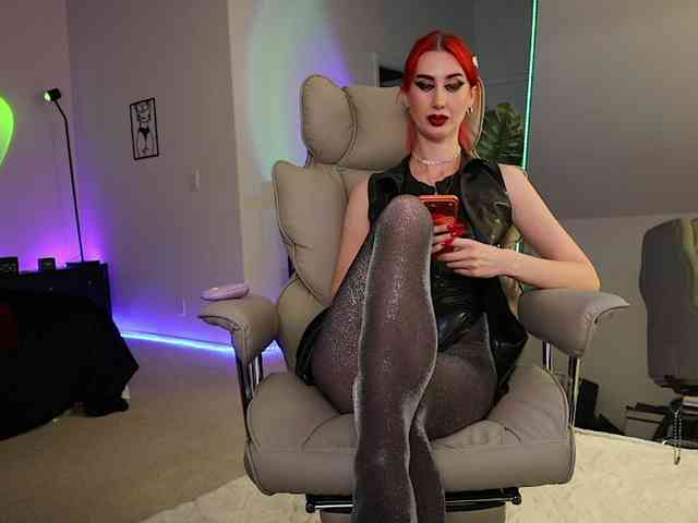 Lady_RedAlexa_ webcam