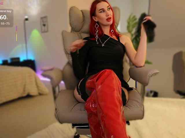 Lady_RedAlexa_ webcam