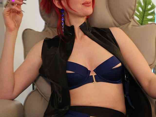 Lady_RedAlexa_ webcam