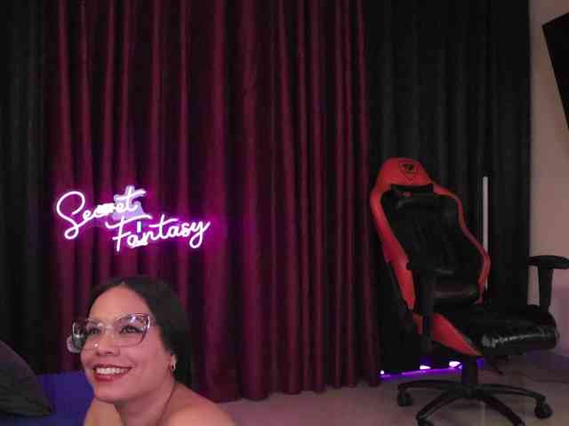 KikiandMax webcam