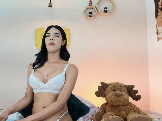 salomecollins live webcam show