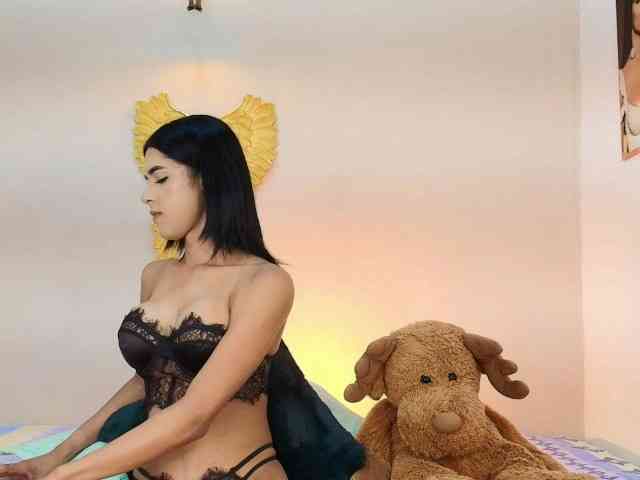 salomecollin Live Webcam on BongaCams
