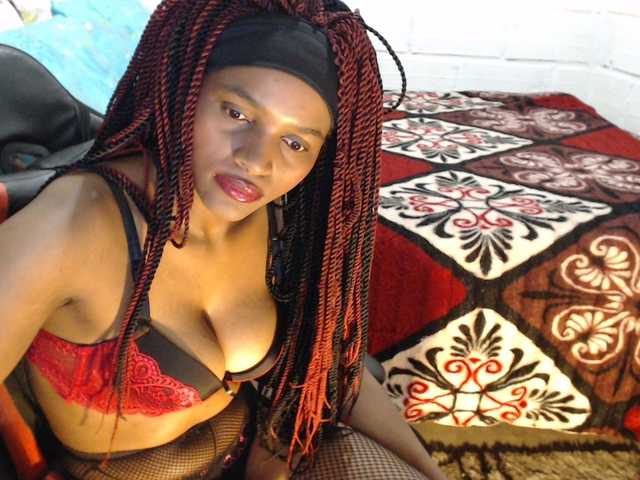 Sexyjustin202 live cam on BongaCams