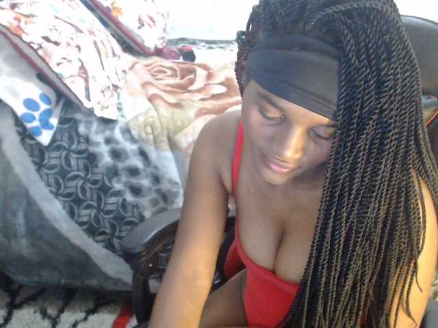 Sexyjustin202 live cam on BongaCams