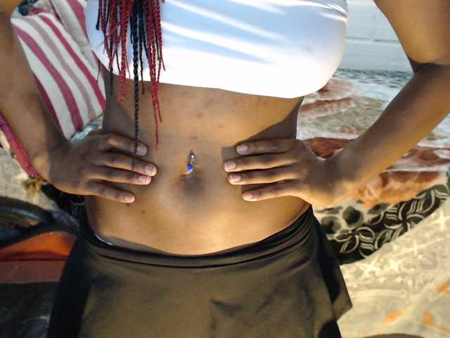 Sexyjustin202 live cam on BongaCams