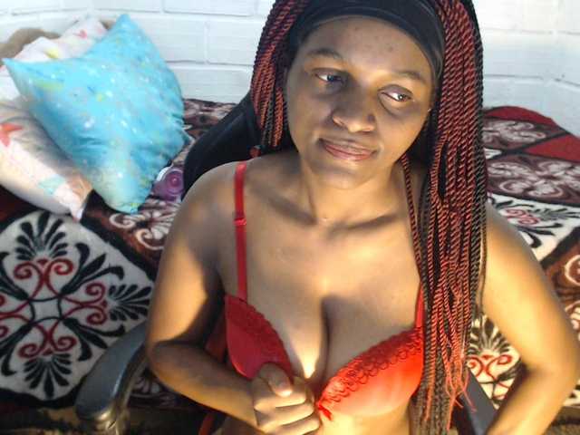 Sexyjustin202 live cam on BongaCams