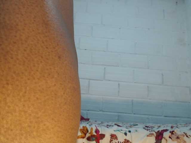 Sexyjustin202 live cam preview