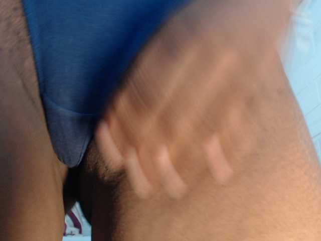 Sexyjustin202 live webcam show