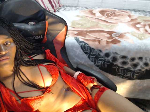 Sexyjustin202 live cam on BongaCams