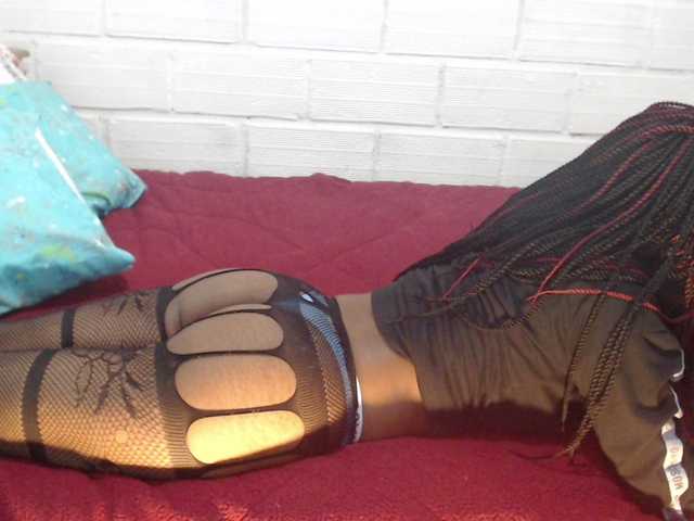 Sexyjustin202 live cam on BongaCams