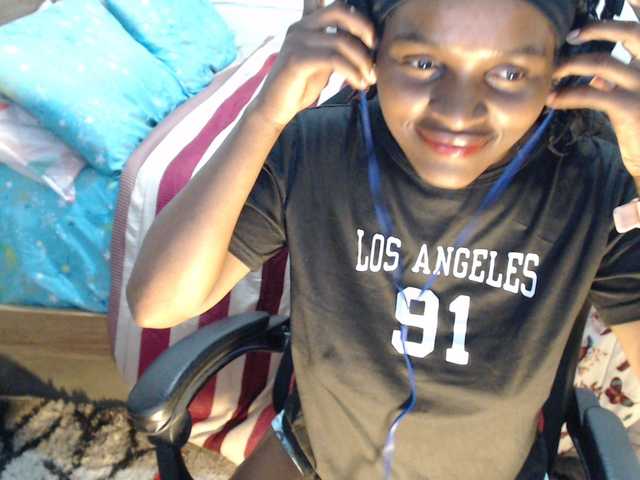 Sexyjustin202 live cam on BongaCams