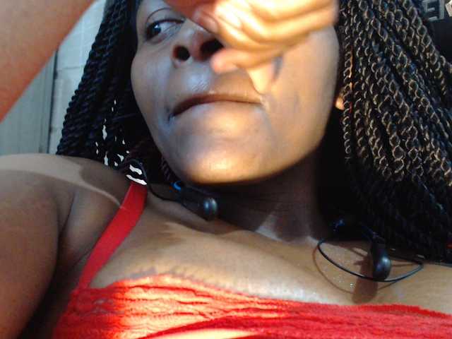 Sexyjustin202 live cam on BongaCams