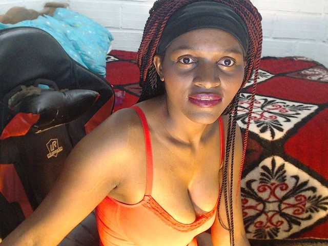 Sexyjustin202 live cam on BongaCams