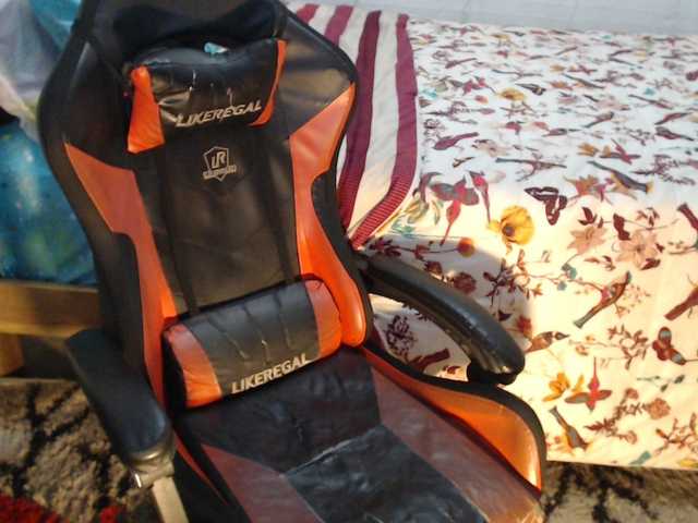 Sexyjustin202 live cam on BongaCams