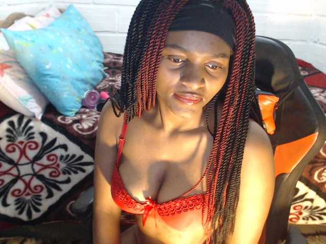 Sexyjustin202 live cam on BongaCams