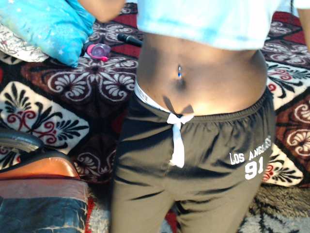 Sexyjustin202 live cam on BongaCams