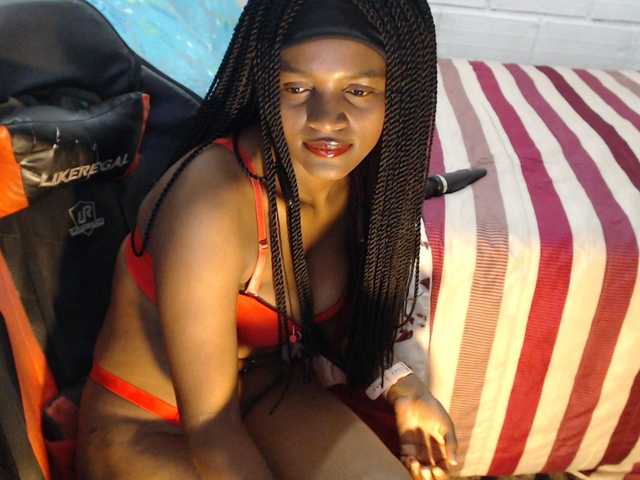 Sexyjustin202 live cam on BongaCams