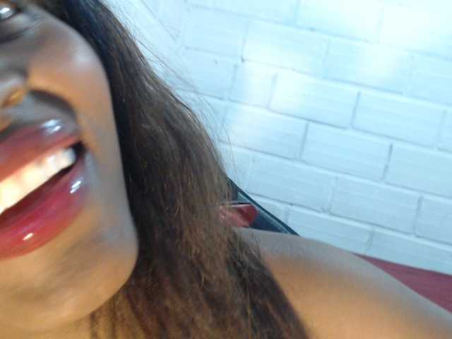 Sexyjustin202 live cam on BongaCams