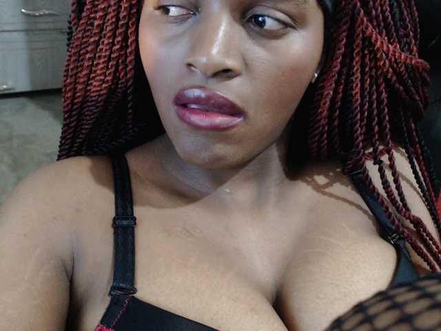 Sexyjustin202 live cam on BongaCams