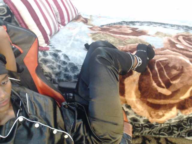 Sexyjustin202 live cam on BongaCams