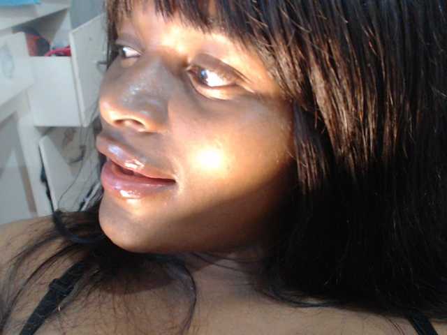 Sexyjustin202 live cam on BongaCams
